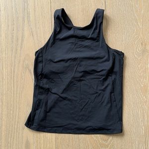 Athleta women’s black workout tank with built-in bra. Size M